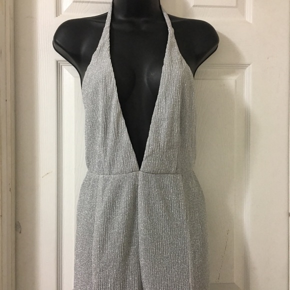 Victorious Deep V Halter Jumpsuit Size Small - Picture 6 of 6
